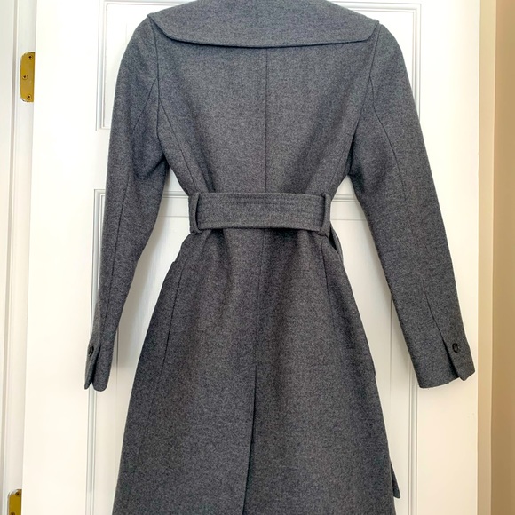 Charcoal grey wool blend trench coat by Banana Republic. - Picture 2 of 7